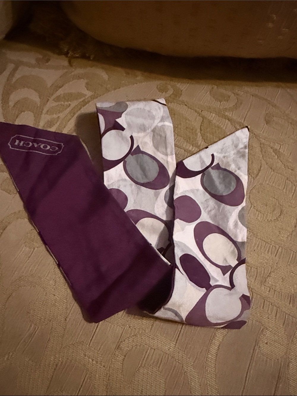Coach Vintage Signature Print Silk Skinny Scarf / Twilly (Purple & Grey) prelove